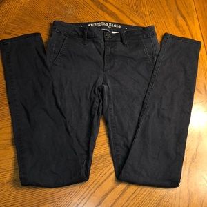 Woman’s Navy Blue Skinny Pants